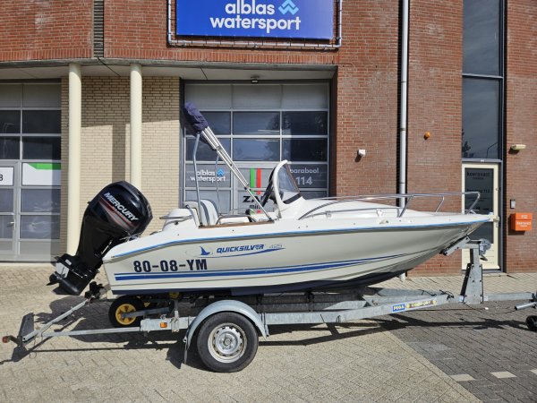 Quicksilver 425 Commander + Mercury 50pk (2015) - Quicksilver 425 consoleboot mercury 50pk pega trailer 3 - Quicksilver 425 + 50pk